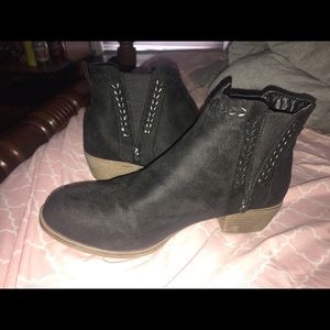 Ankle boots